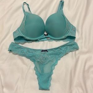 Victoria’s Secret Bra and Thong Set